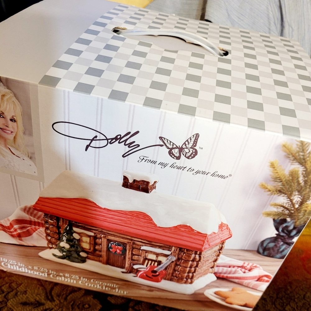 DOLLY PARTON Childhood Christmas Cabin Cookie Jar-